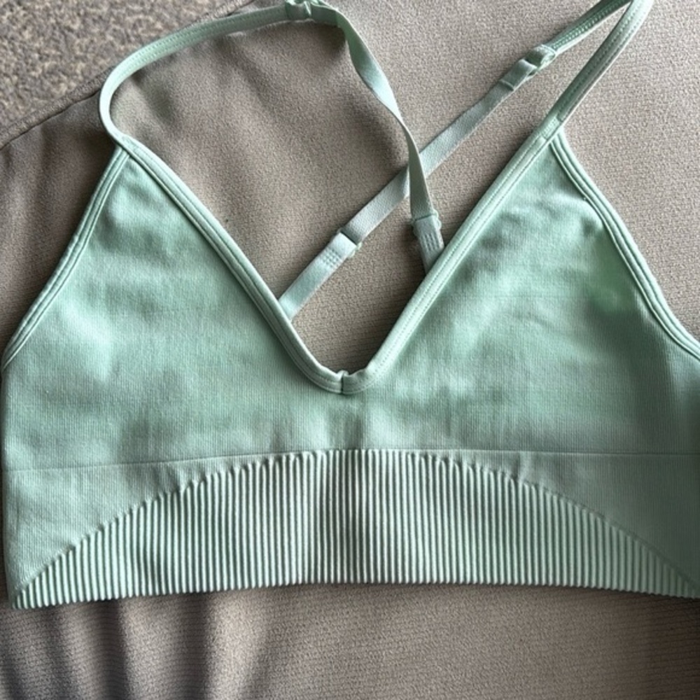 Lululemon Sports Bra In Mint Green In Xs